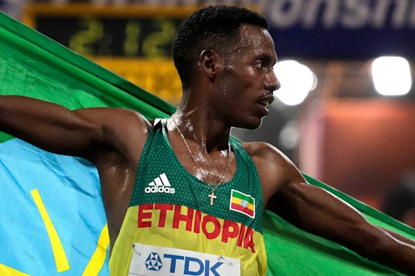 Desisa sprints to midnight marathon win