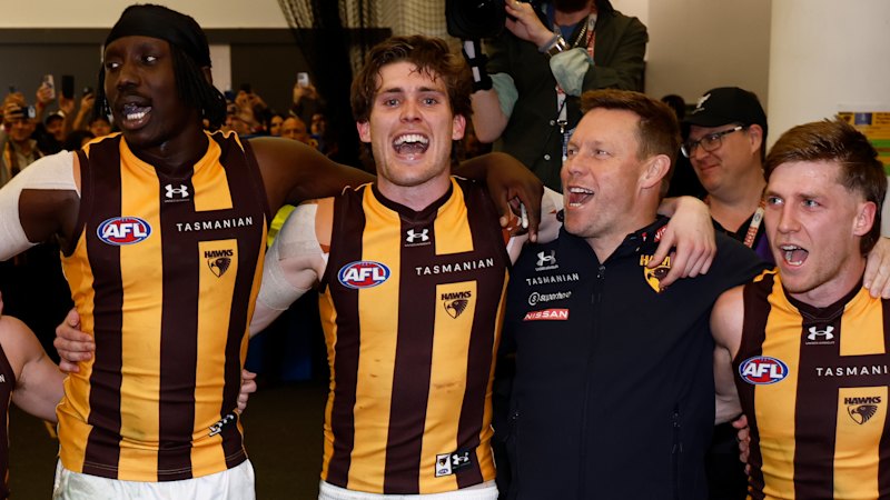 Will Day emotional after Hawthorn upset sends Dockers into preliminary final at the MCG
