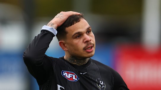 Uncertain future: Bobby Hill and Collingwood trying to split.