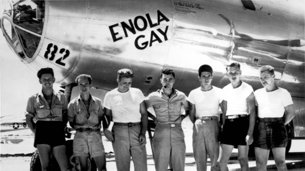 The ground crew of the Enola Gay with pilot Colonel Paul Tibbets (centre).