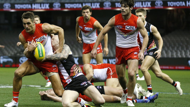 Josh Kennedy in possession for the Swans.