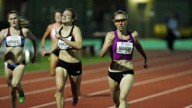 Tamsyn Manou, right, competing at the Ironbark Vineyards Women's 400m event in 2012. 