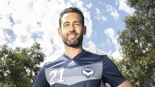 Melbourne Victory captain Carl Valeri will retire after the A-League season.