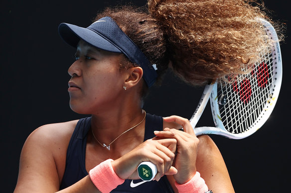 Japan’s Naomi Osaka cruised through to the semi-finals with a 6-2, 6-2 win over Hsieh Su-wei on Tuesday. 