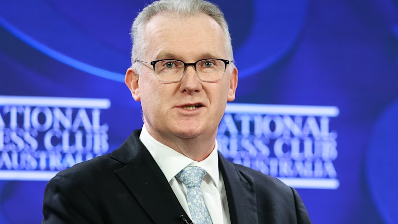 Tony Burke outlines immigration policies at National Press Club