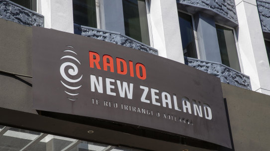 The head of New Zealand’s public radio station apologised for publishing “pro-Kremlin garbage” on its website.