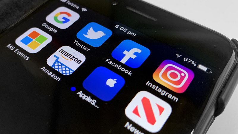 Amazon Apple Google Facebook Tech Giants Report Higher Profits