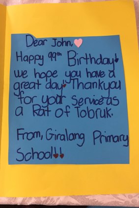 The note inside the birthday card made by Giralang Primary students for Rat of Tobruk John Fleming.