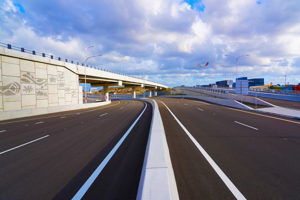 The final stretch of the $2.6 billion gateway motorway will link Sydney Airport to the WestConnex toll network.