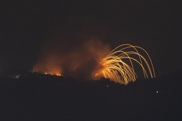 Les bombardements israéliens ont touché une zone du sud du Liban vue depuis le nord d'Israël.