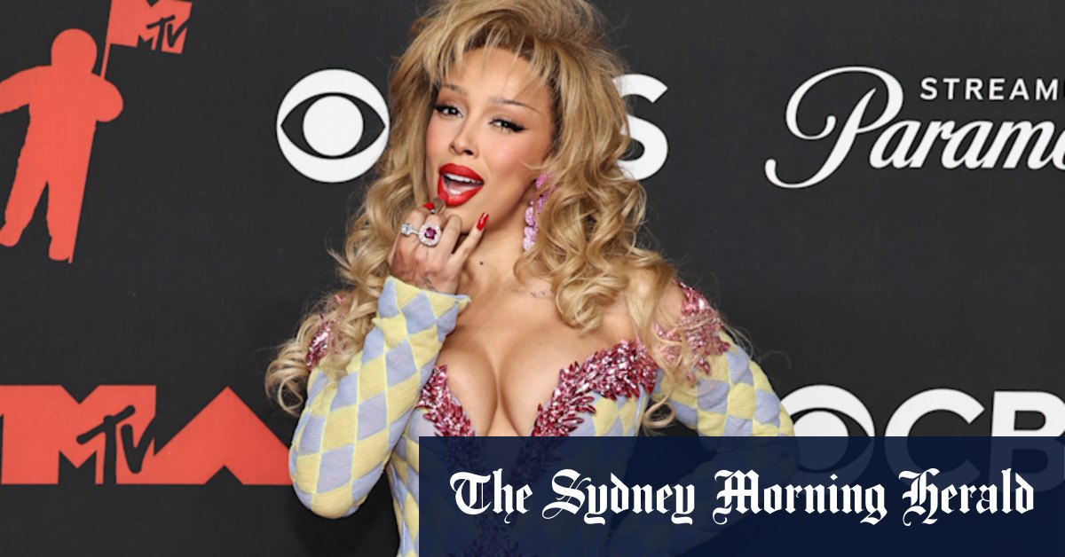 The top five best dressed on the VMAs red carpet