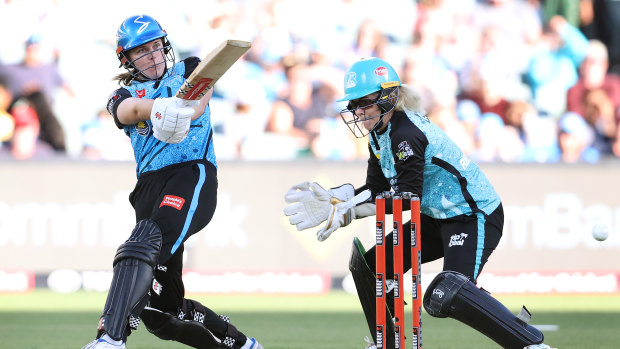 Adelaide down Brisbane to win consecutive WBBL titles