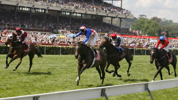 Glen Boss on Makybe Diva as she wins her historic third Melbourne Cup.