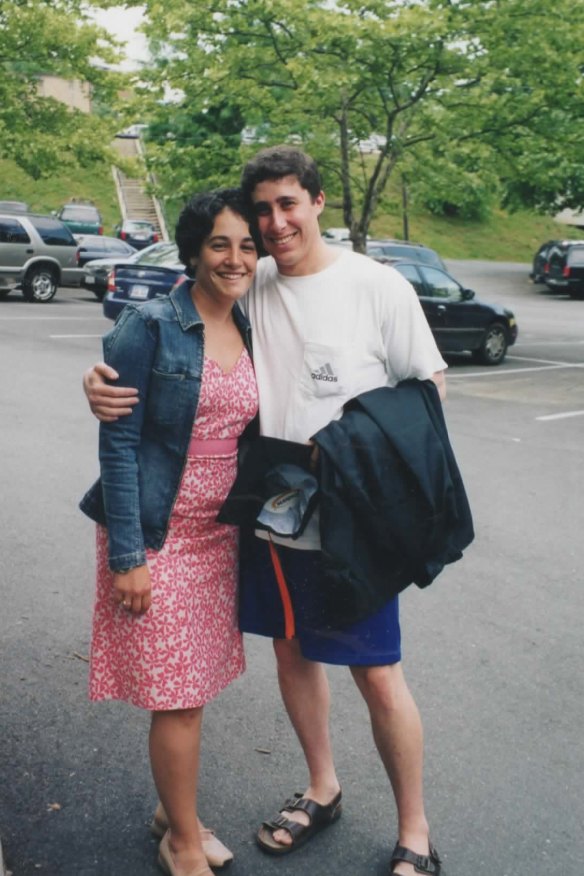Green with college girlfriend Carolyn Bricklin-Small, to whom he was engaged in 2007.