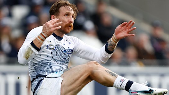 Zach Tuohy goes the torp in his record-breaking match.