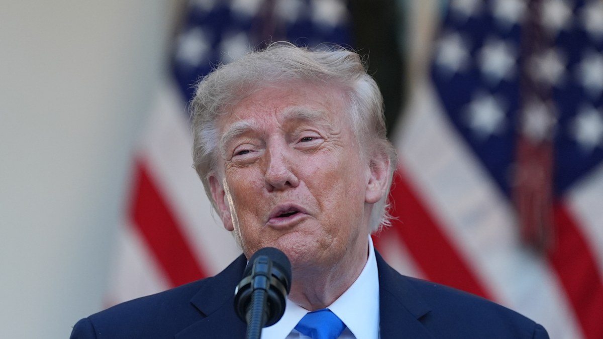 ‘You look like s---’: Trump uses campaign speech to mock obese friend