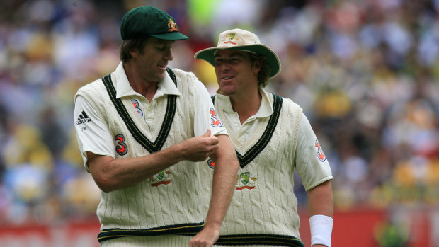 Glenn McGrath and Shane Warne play in the Boxing Day Test in 2006.
