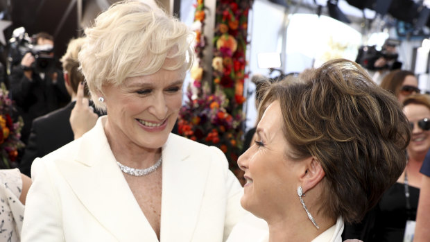 Glenn Close, left, and Gabrielle Carteris, executive vice-president of SAG-AFTRA, arrive at the 25th annual Screen Actors Guild Awards.