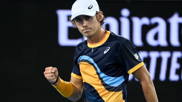 Alex de Minaur has booked a third-round spot at the Australian Open.