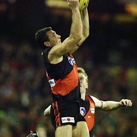 Mark Mercuri takes a mark.