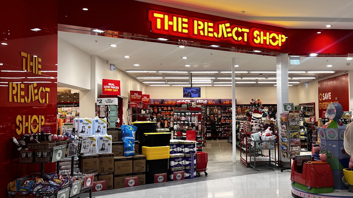 The Reject Shop 再裁员：Dollarama 收购后的转型加速推进