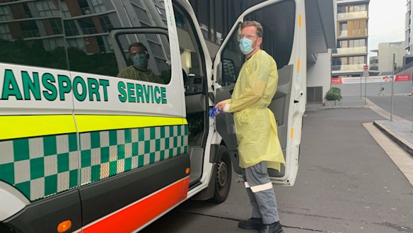 A COVID-19 patient is dropped off at Special Health Accommodation, where young children are in quarantine alone for two weeks. 