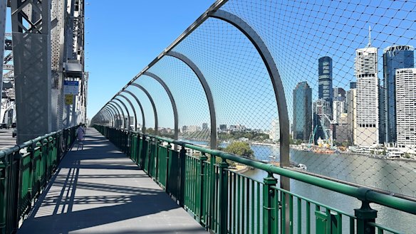 Pedestrians, cyclists and scooter riders can continue using the eastern footpath during the bridge’s closure. 