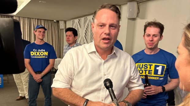 Adrian Schrinner speaks to journalists at the LNP campaign party.