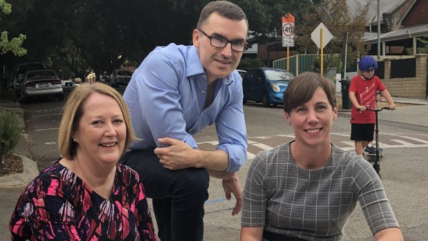 Road Safety Minister Michelle Roberts, Perth MP John Carey and City of Vincent Mayor Emma Cole welcome 40km/h speed limits on inner city residential streets.