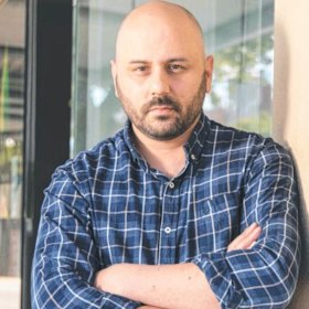 Melbourne man Josh Zuker was trapped in an elevator with his four-year-old son for more than 40 minutes on Sunday.