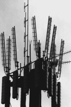 Telecom cellular phone aerials, 1993