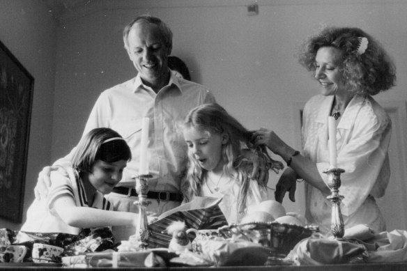 Carla Zampatti with husband John Spender and their children Bianca and Allegra. December 25, 1986.