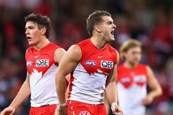 Tom Papley’s late angled strike sealed the four points and sparked passionate celebrations in the stands and on the field.