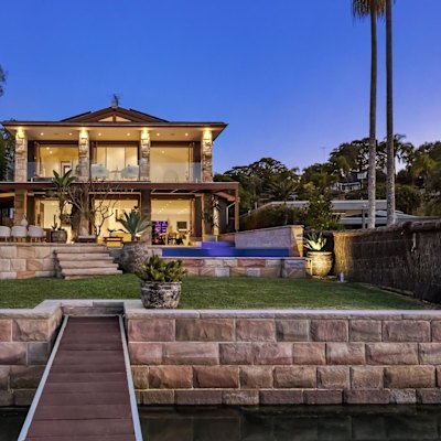 Waterfront northern beaches home sells for $700k above $9 million reserve