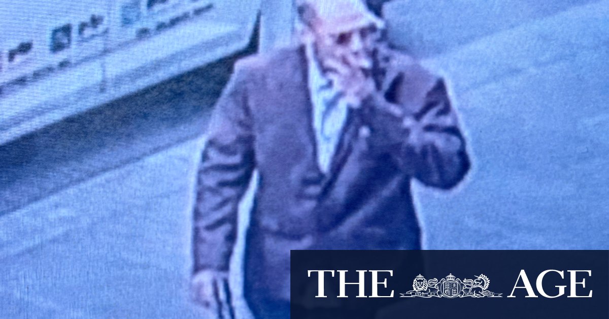 Armed man arrested in Melbourne’s CBD after wild police chase