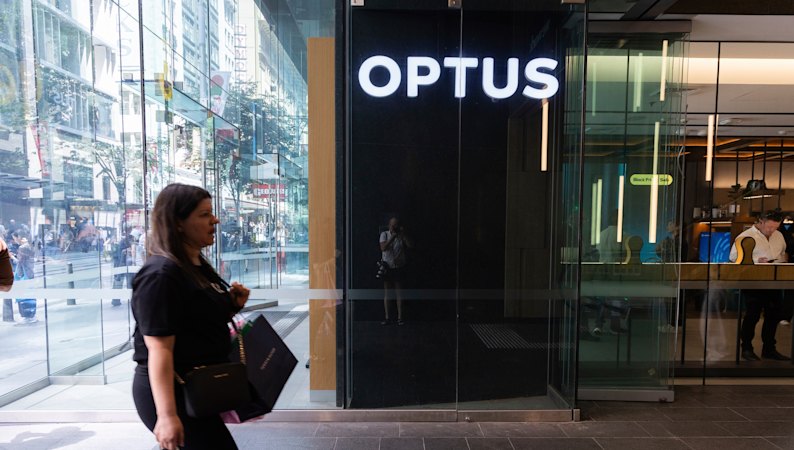 Optus internet outage affects 95,000 and impacts Triple Zero calls in Brisbane
