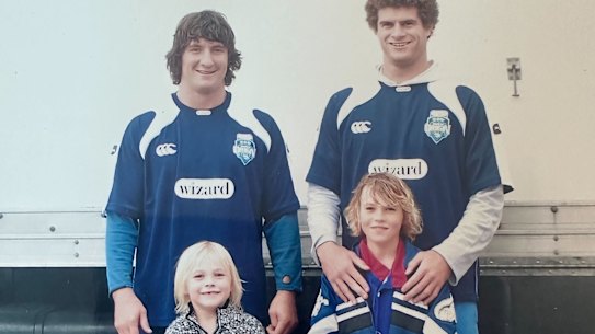 Connor Watson (bottom right) stands in front of Matt King in 2006.