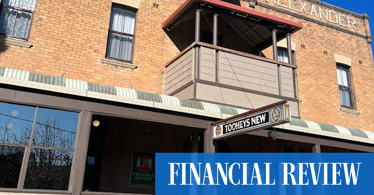 Byram Johnston buys Hotel Alexander pub in Rydal, west of Lithgow NSW - Vimarsana News