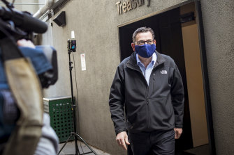 Coronavirus Victoria Face Masks Made Mandatory Aged Care Visits Limited As 363 Cases Announced