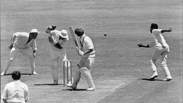 John Benaud shapes up to Intikhab Alam in a Rest of the World match.