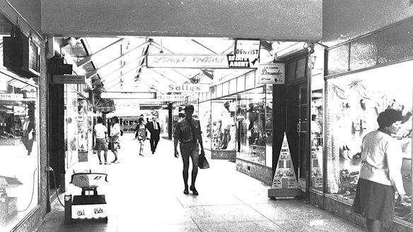 Manuka's shopping strips during the 1980s.