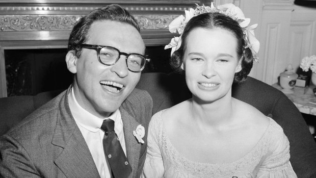 Gloria Vanderbilt and her new husband, television and stage director Sidney Lumet in 1956.