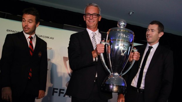 Former NRL and FFA chief executive David Gallop could do a job for rugby.