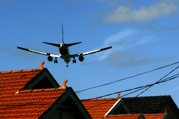 O Australian Bureau of Statistics relatou um aumento de 24,4 por cento no custo de viagens internacionais e férias no ano até dezembro.