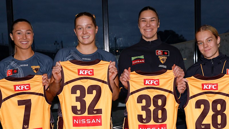 Hawthorn and Melbourne AFLW seasons kick off at IKON Park