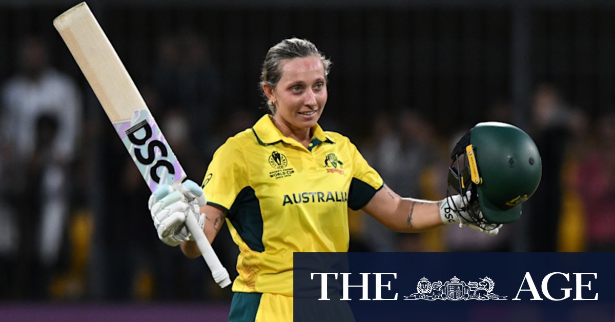 Australia Defeat New Zealand in World Cup Thriller