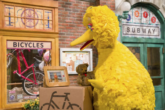 “My wings a little sore”: Sesame Street’s Big Bird tweeted on November 7 that he had been vaccinated against COVID-19.