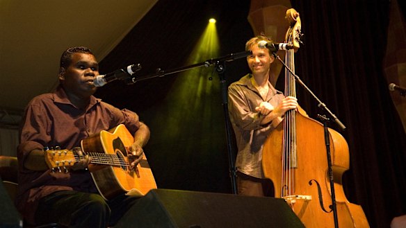 Gurrumul and
Michael Hohnen
were a close unit,
working together
beyond the stage
as well as on it.