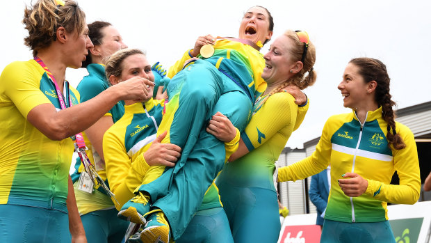 Chloe Hosking with her Australian teammates after winning gold.