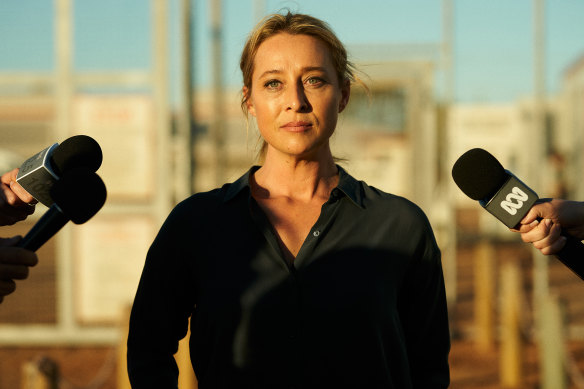 Asher Keddie stars as a Department of Immigration officer in Stateless.